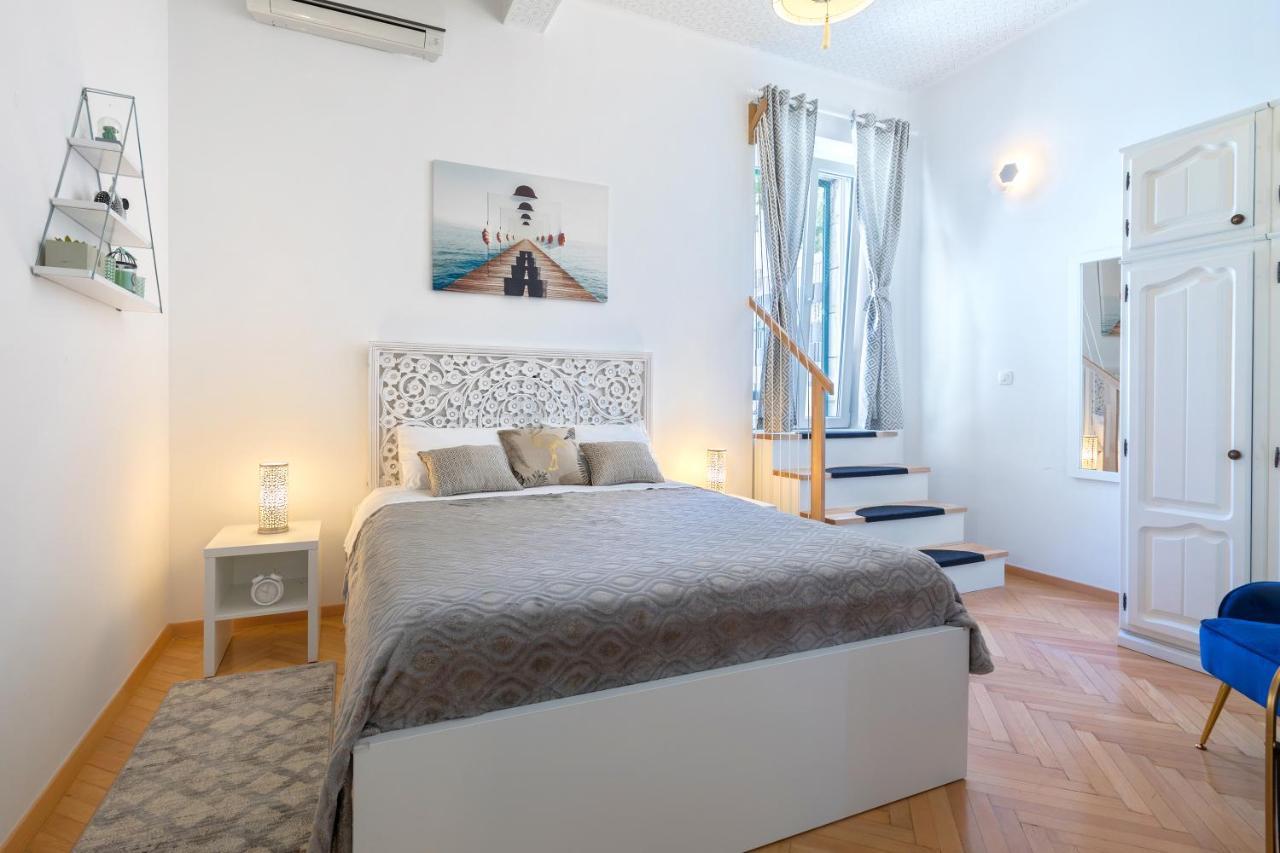 Apartments Caleta Сплит Экстерьер фото